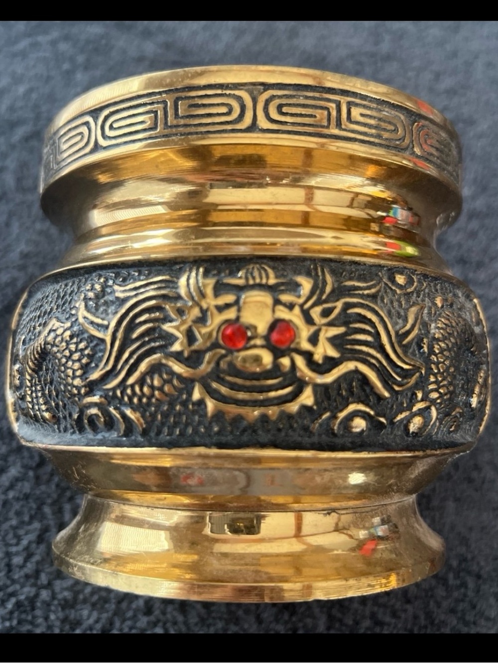 VINTAGE CHINESE SOLID BRASS INCENSE BURNER/BOWL FEATURING DRAGON W/RED EYES